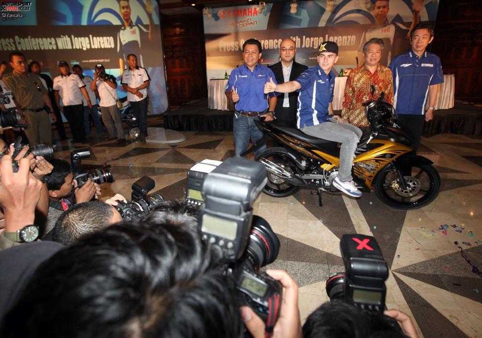 Weltmeister Jorge Lorenzo (Yamaha) beim Indonesien-Besuch