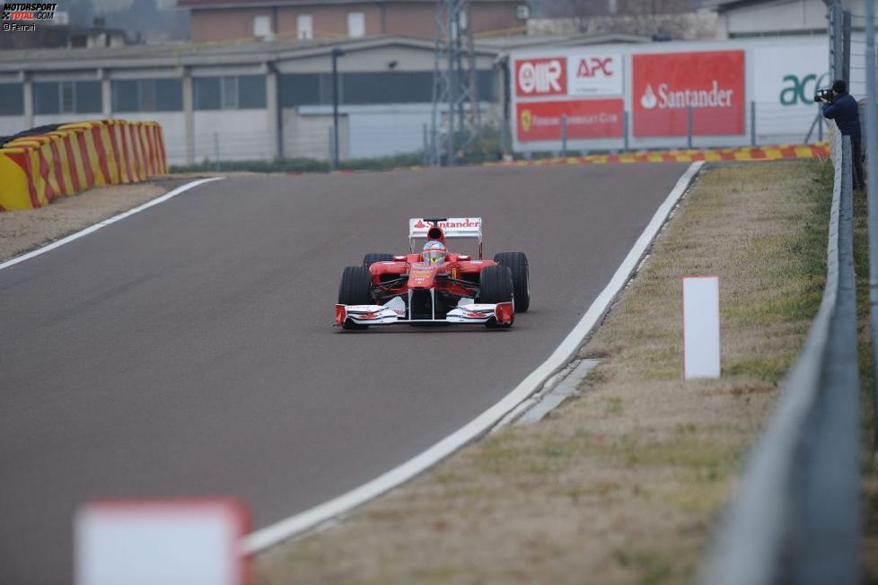 Fernando Alonso beim Shakedown des Ferrari F150