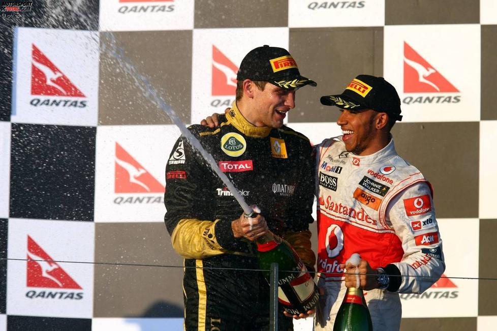 Witali Petrow (Renault) und Lewis Hamilton (McLaren) 