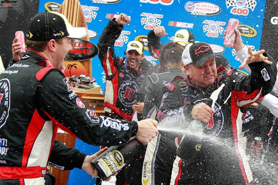 Kevin Harvick (Childress) feiert in der Victory Lane