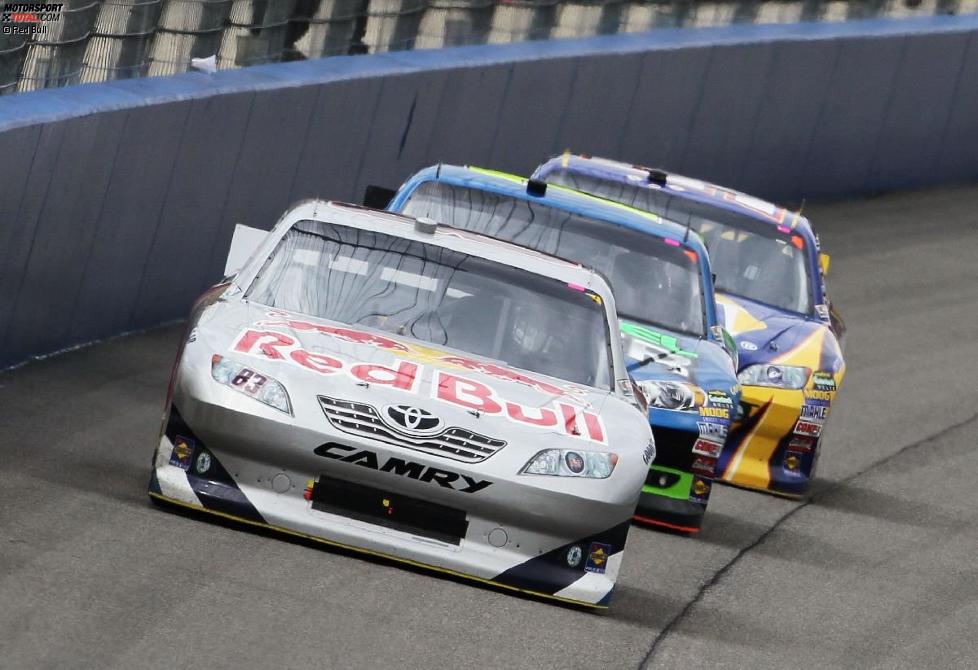 Brian Vickers (Red Bull), Andy Lally (TRG), Martin Truex Jr. (MWR)