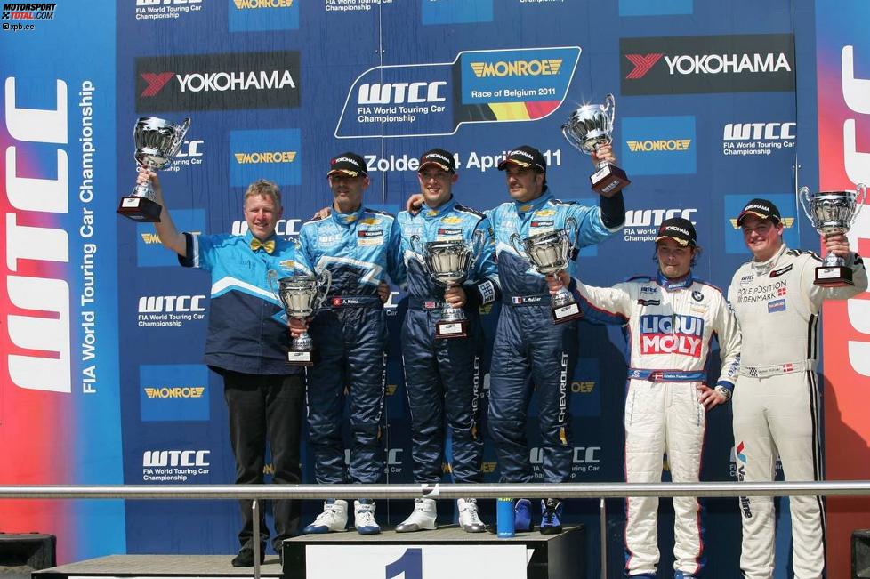 Robert Huff (Chevrolet), Alain Menu (Chevrolet), Yvan Muller (Chevrolet), Kristian Poulsen (Engstler) und Michel Nykjaer (Sunred)