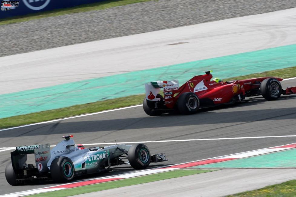 Michael Schumacher (Mercedes) und Felipe Massa (Ferrari) 