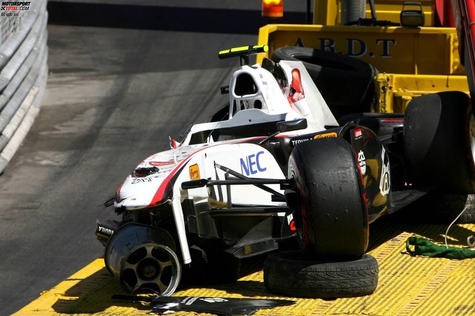 Das Wrack von Sergio Perez (Sauber) 