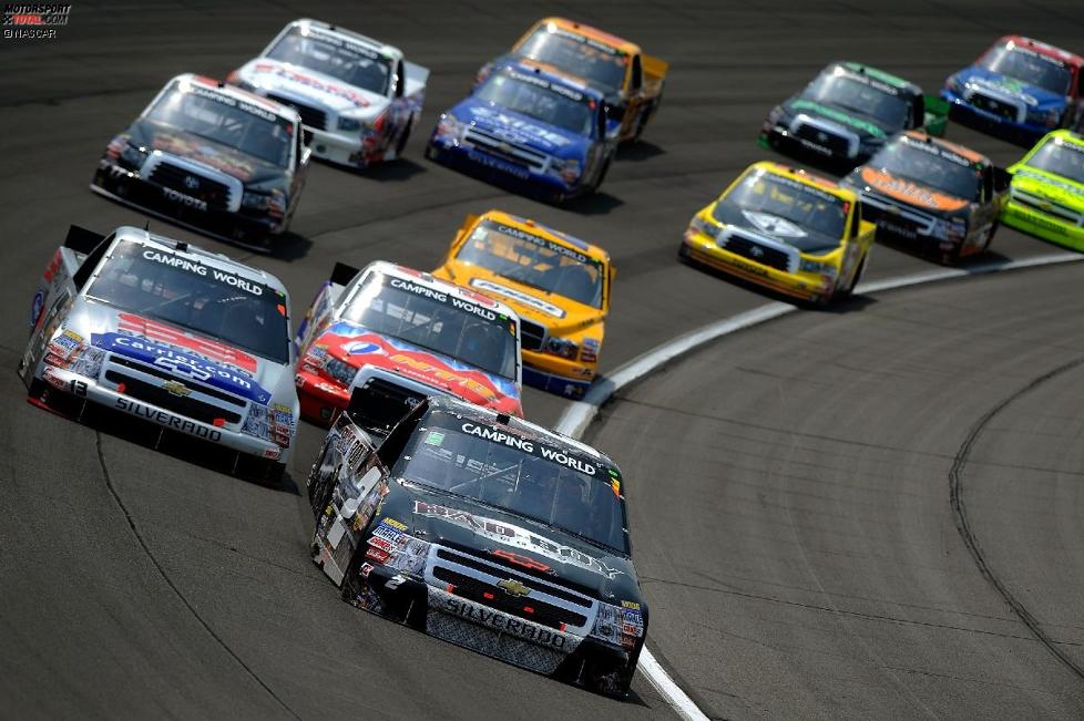 Race Action im O'Reilly Auto Parts 250