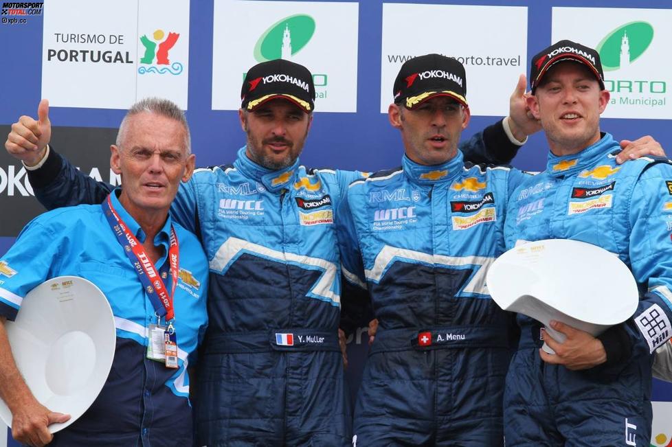 Yvan Muller (Chevrolet), Alain Menu (Chevrolet) und Robert Huff (Chevrolet) mit Wayne Brannan