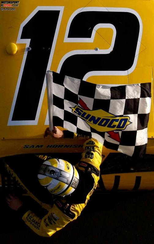 Sam Hornish Jun. feiert seinen ersten NASCAR-Sieg