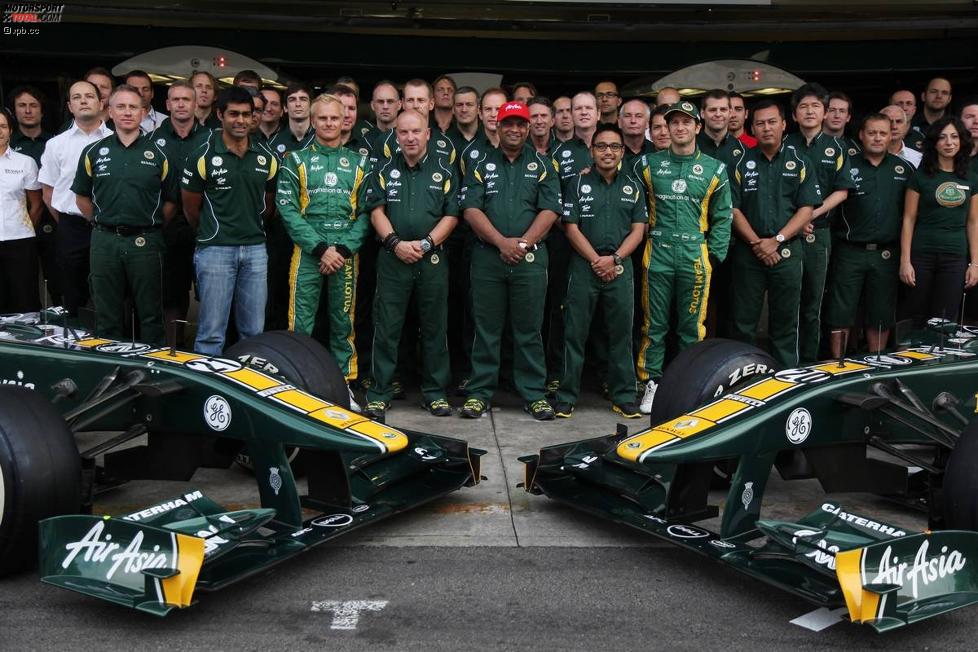 Das Lotus-Team zum Saisonabschluss mit Heikki Kovalainen und Jarno Trulli
