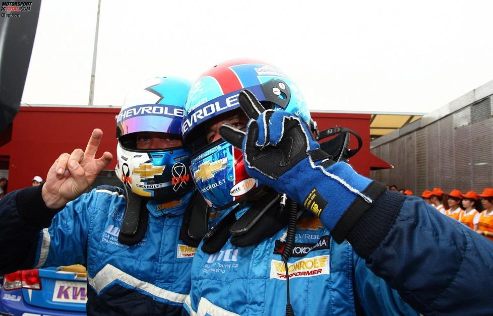 Zwei große Sieger: Yvan Muller (Chevrolet) und Robert Huff (Chevrolet) 