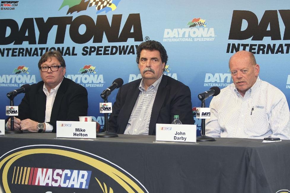 NASCAR-Vize-Renndirektor Robin Pemberton, Präsident Mike Helton und Renndirektor John Darby