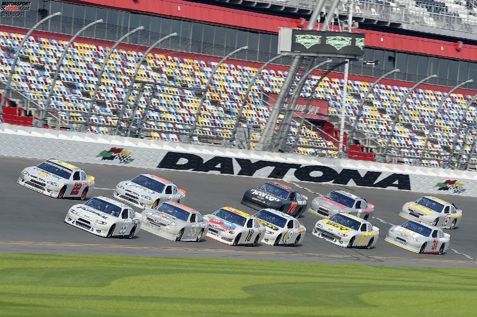 Die NASCAR-Piloten probten auch am Samstag das Pack-Racing