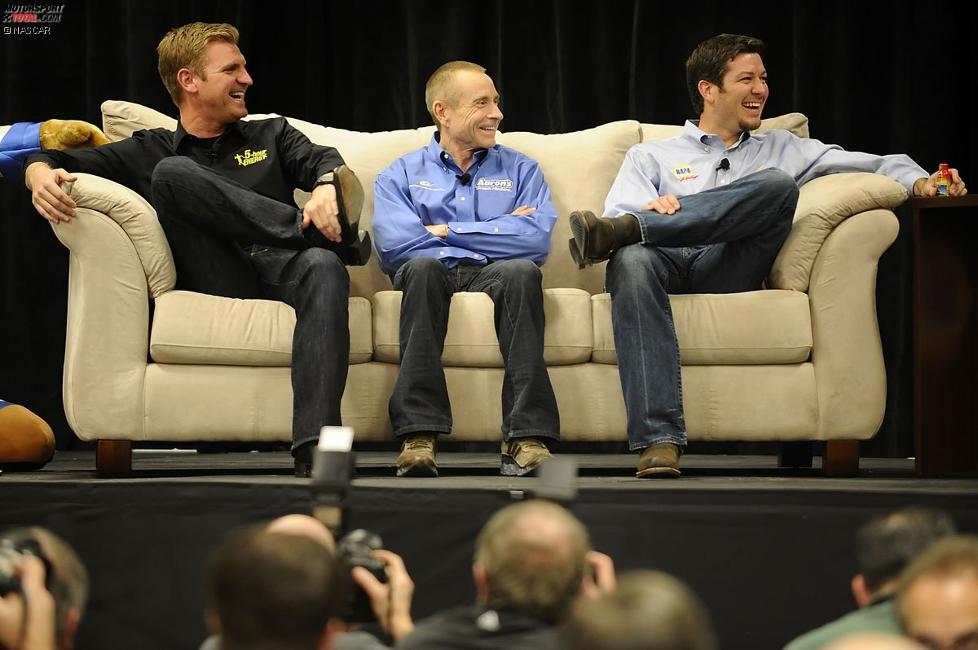 Auf der Frage-Couch: Clint Bowyer, Mark Martin und Martin Truex Jun. (Waltrip) 