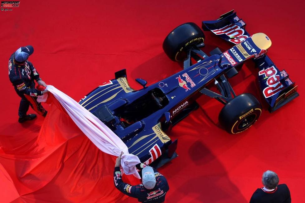 Daniel Ricciardo und Jean-Eric Vergne  präsentieren den neuen Toro Rosso STR7