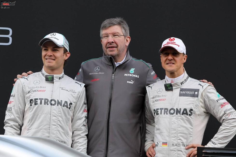 Nico Rosberg, Ross Brawn (Teamchef) und Michael Schumacher (Mercedes) 