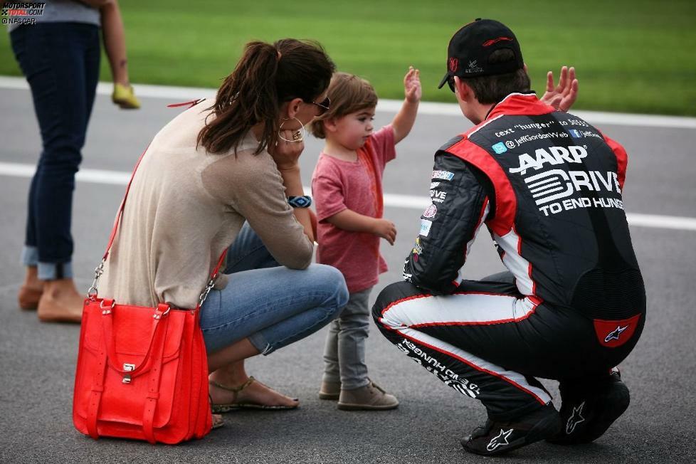Jeff Gordon mit Ehefrau Ingrid und Sohn Leo in der Pitlane von Daytona