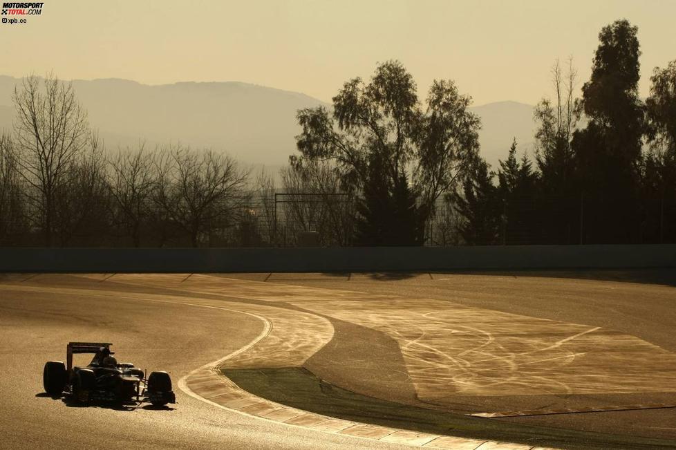 Jean-Eric Vergne (Toro Rosso) in der Morgensonne in Barcelona 