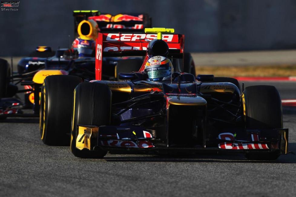 Jean-Eric Vergne (Toro Rosso) vor Mark Webber (Red Bull)