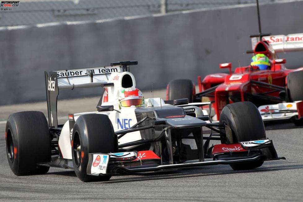 Felipe Massa (Ferrari) Sergio Perez (Sauber)