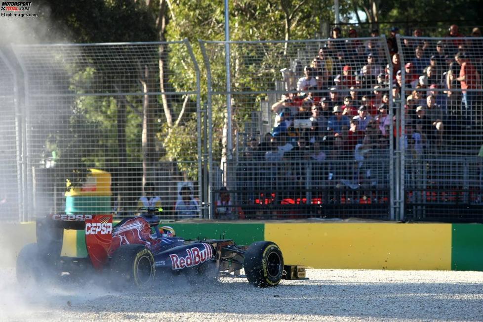 Jean-Eric Vergne (Toro Rosso) vergab ein besseres Ergebnis durch einen gröberen Ausrutscher in den Kies.