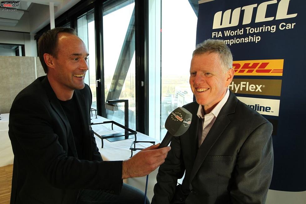 Eurosport-Reporter Dirk Adam interviewt Eric Neve (Chevrolet)