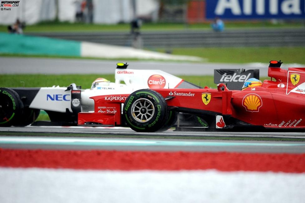 Sergio Perez (Sauber) und Fernando Alonso (Ferrari) 