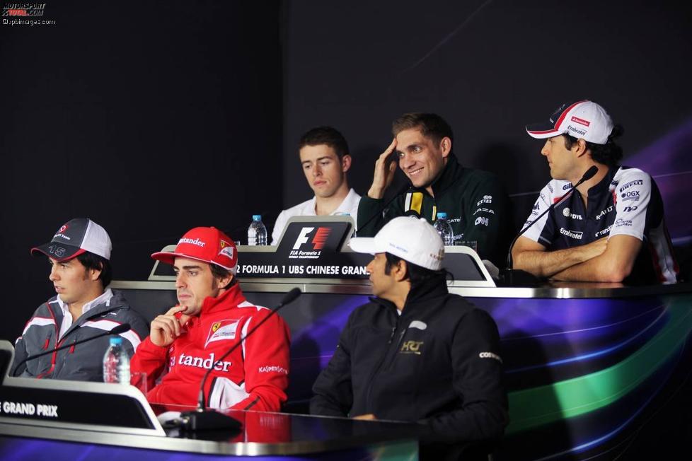 Obere Reihe: Paul di Resta (Force India), Witali Petrow (Caterham) und Bruno Senna (Williams); untere Reihe: Sergio Perez (Sauber), Fernando Alonso (Ferrari) und Narain Karthikeyan (HRT) 