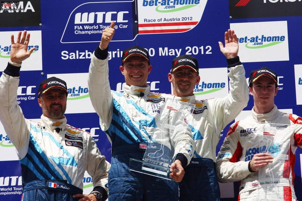 Robert Huff (Chevrolet), Yvan Muller (Chevrolet), Alain Menu (Chevrolet) und Alex MacDowall (Bamboo) 
