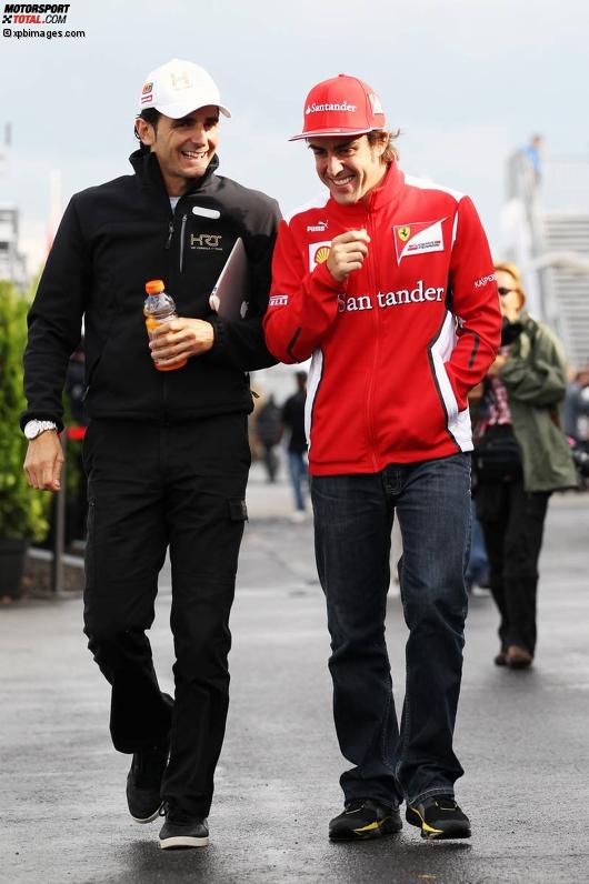 Pedro de la Rosa (HRT) und Fernando Alonso (Ferrari) 
