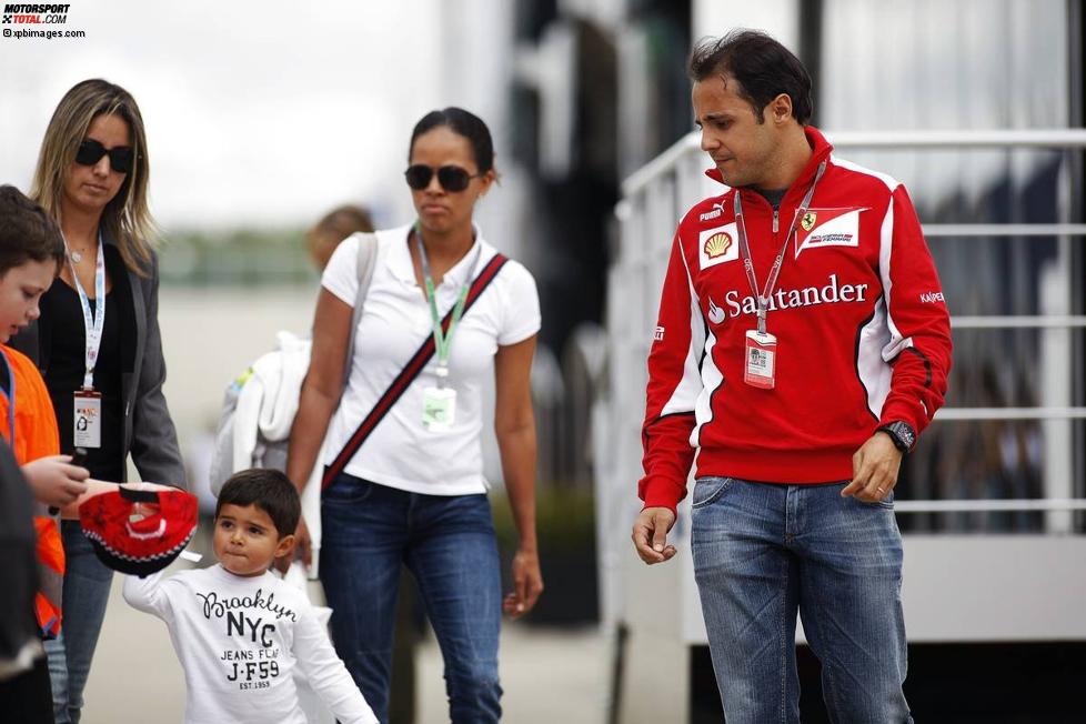 Felipe Massa (Ferrari) mit seiner Ehefrau Rafaela und Sohn Felipinho