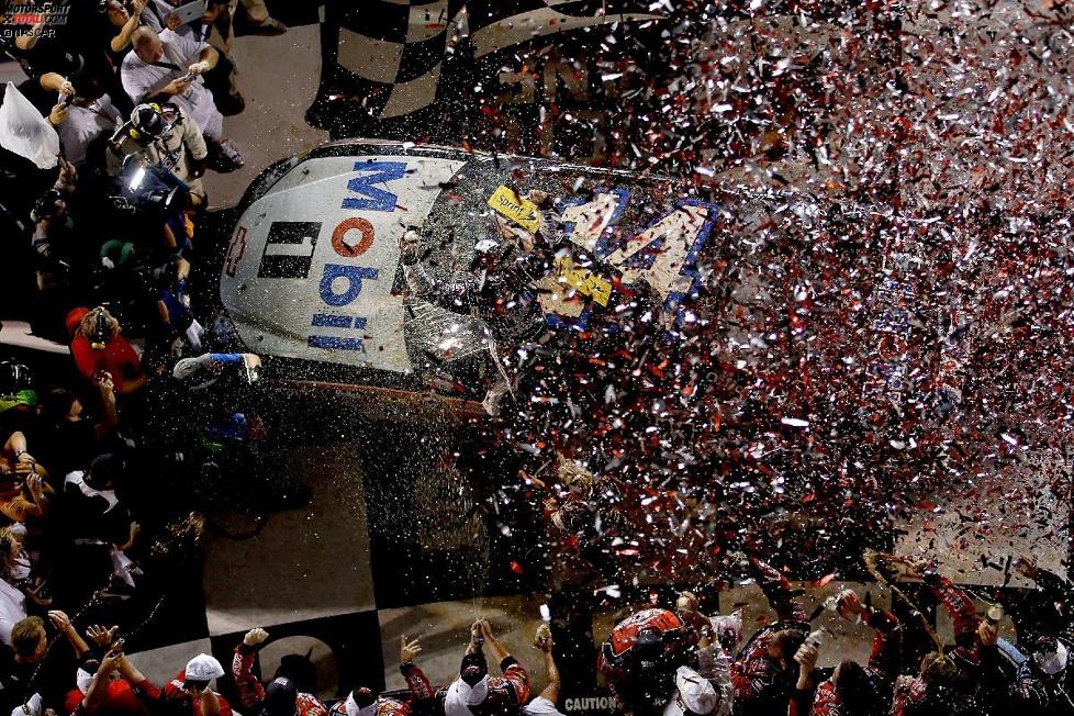 Tony Stewart (Stewart/Haas) gewann das Juli-Rennen in Daytona zum vierten Mal