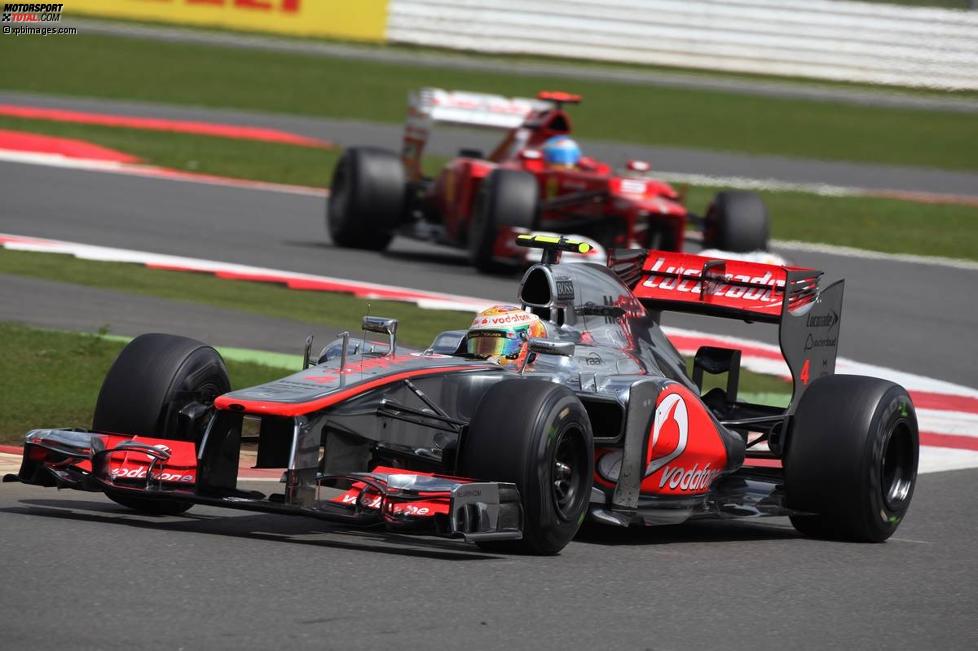 Lewis Hamilton (McLaren) konnte sich nur durch die Strategie kurz vor Fernando Alonso (Ferrari) halten.