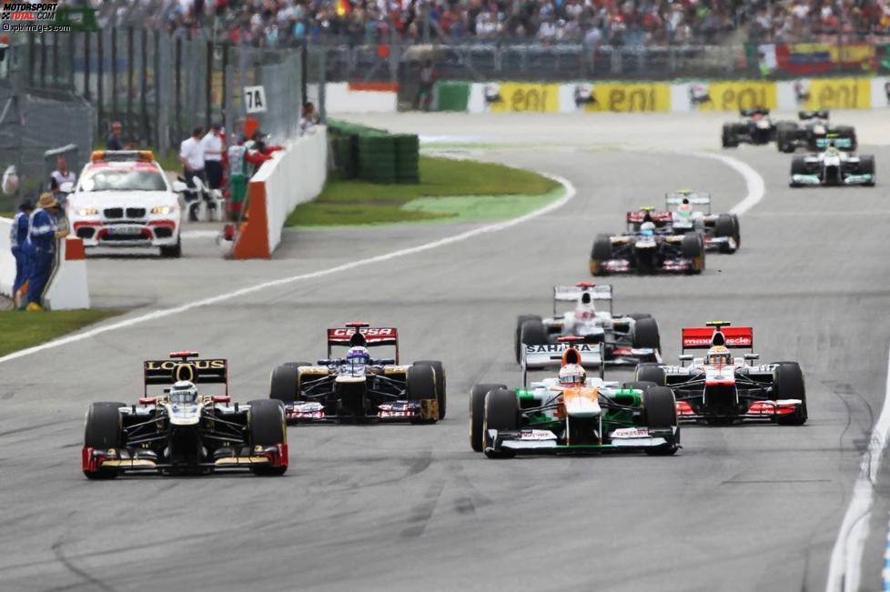Paul di Resta (Force India), Lewis Hamilton (McLaren), Daniel Ricciardo (Toro Rosso) und Kimi Räikkönen (Lotus) 