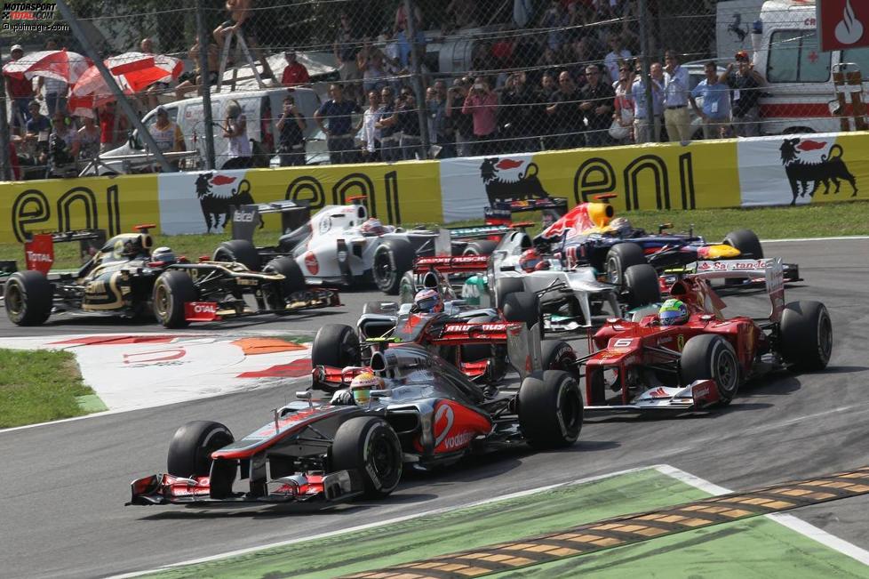 Start des Rennens: Lewis Hamilton (McLaren) und Felipe Massa (Ferrari) 