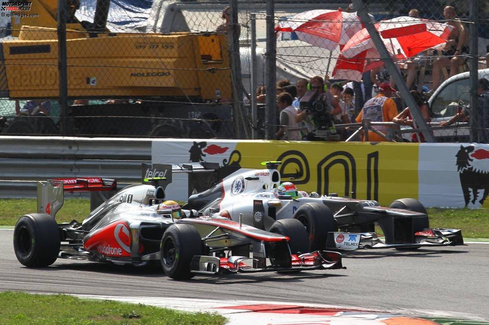 Lewis Hamilton (McLaren) und Sergio Perez (Sauber) 