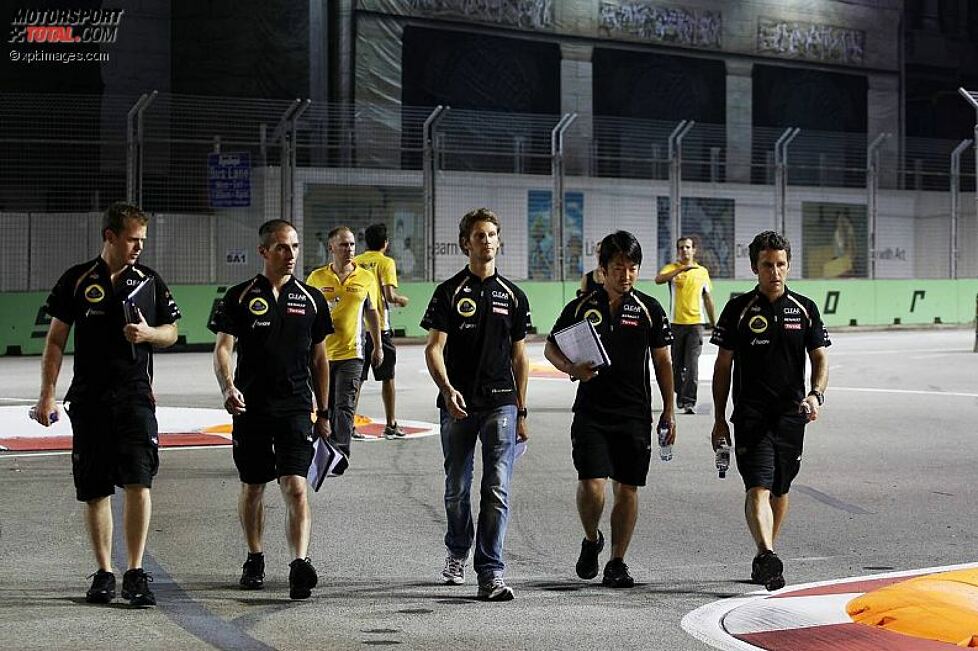 Streckenbegehung von Romain Grosjean (Lotus) 