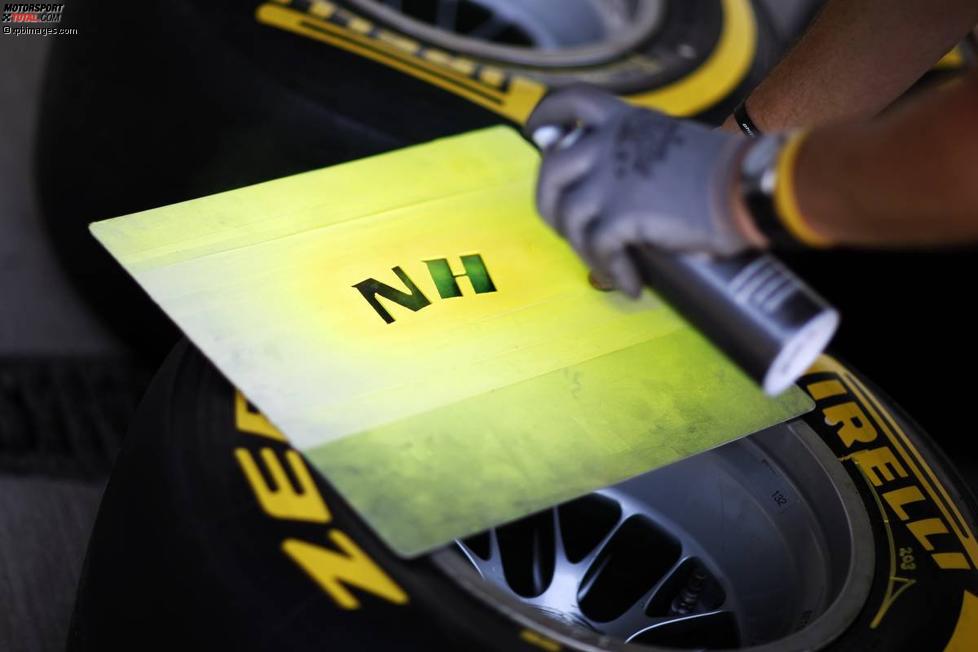 Die Reifen für Nico Hülkenberg werden markiert