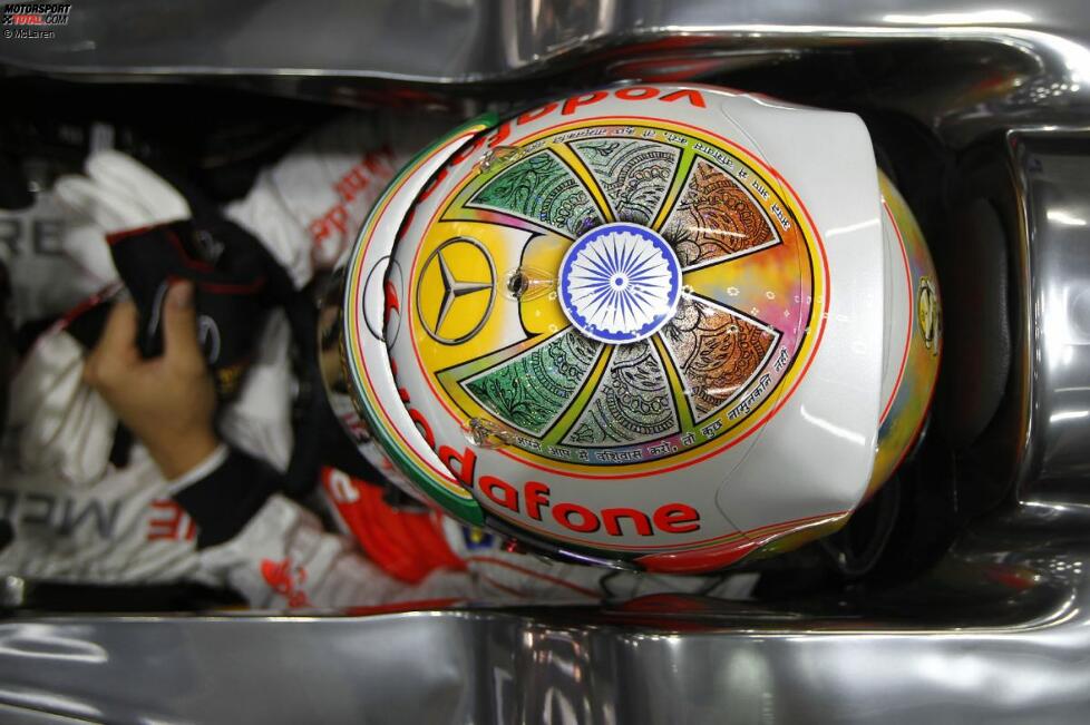 Lewis Hamilton (McLaren) tritt wieder mit einem speziellen Helmdesign an