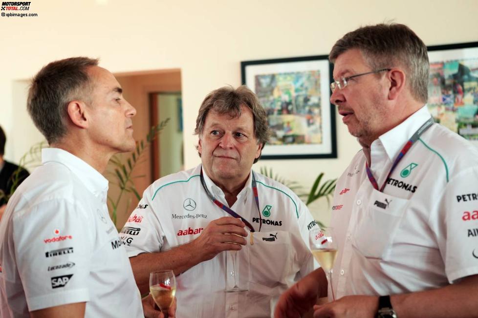 Martin Whitmarsh (Teamchef, McLaren), Norbert Haug (Mercedes-Motorsportchef) und Ross Brawn (Mercedes-Teamchef) 