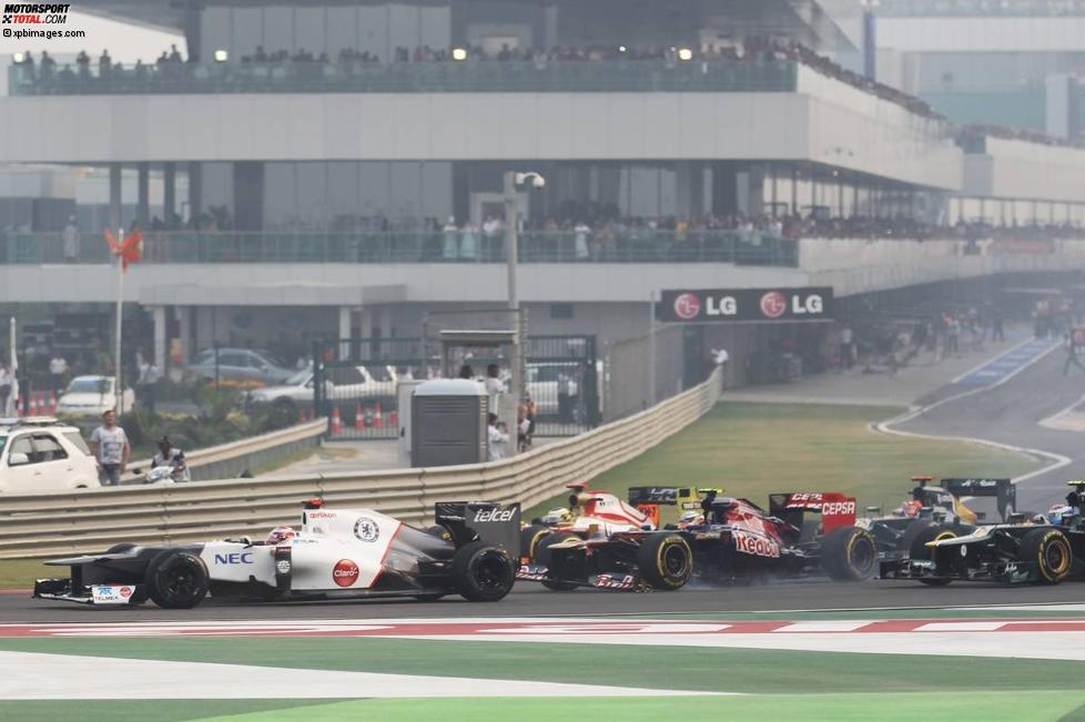 Jean-Eric Vergne (Toro Rosso) mit defektem Frontflügel schon in der ersten Kurve