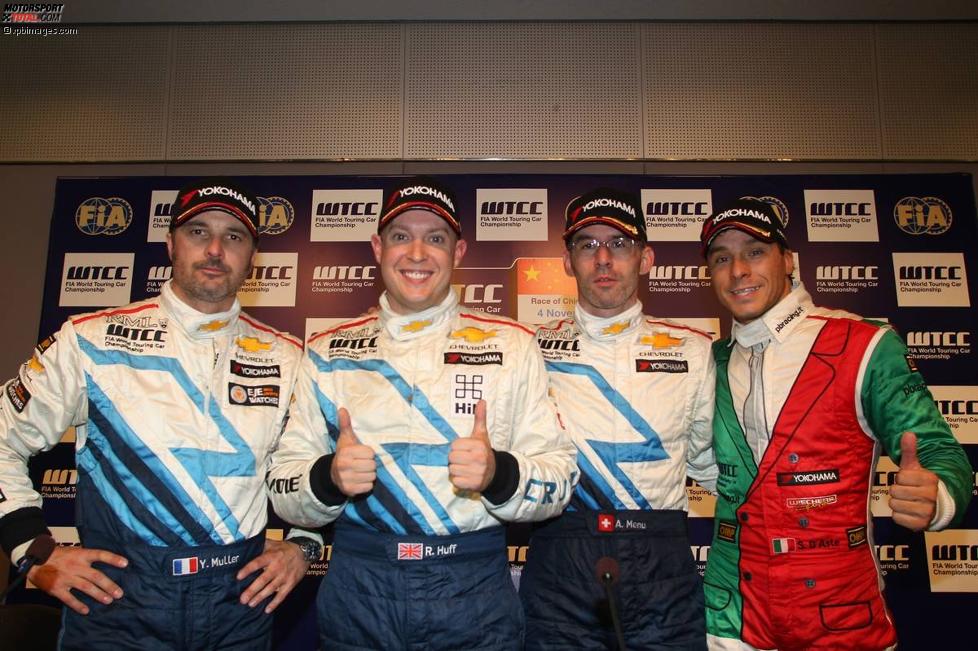 Yvan Muller (Chevrolet), Robert Huff (Chevrolet), Alain Menu (Chevrolet) und Stefano D'Aste (Wiechers) 