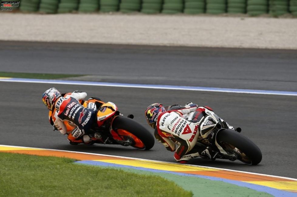 Daniel Pedrosa vor Stefan Bradl 