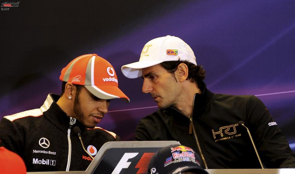 Pedro de la Rosa (HRT) und Lewis Hamilton (McLaren) 