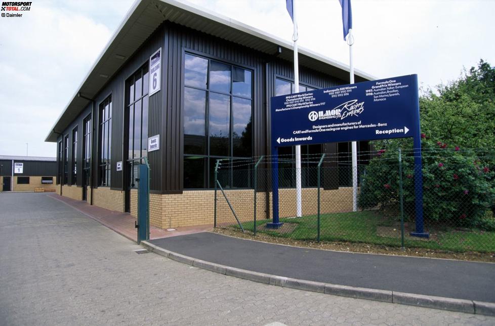 Vorgängerfabrik von Mercedes AMG High Performance Engines im Jahr 2001, damals noch unter dem Namen Ilmor