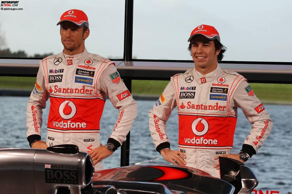 Jenson Button (McLaren) und Sergio Perez (McLaren) 