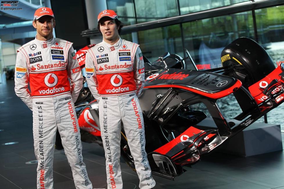 Jenson Button (McLaren) und Sergio Perez (McLaren) 