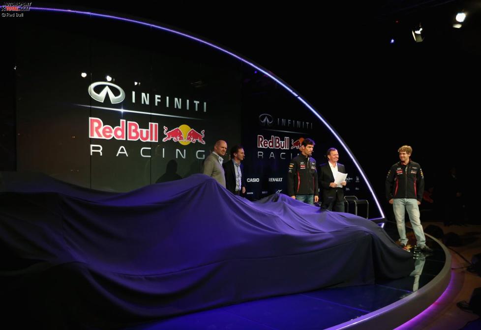 Adrian Newey, Christian Horner, Mark Webber (Red Bull) und Sebastian Vettel (Red Bull) 