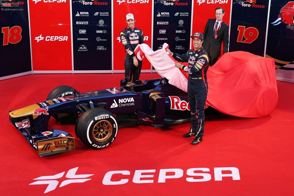 Jean-Eric Vergne (Toro Rosso) und Daniel Ricciardo (Toro Rosso) mit dem STR8