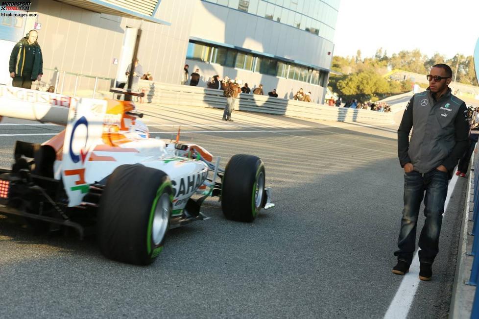 Lewis Hamilton (Mercedes) und Paul di Resta (Force India) 