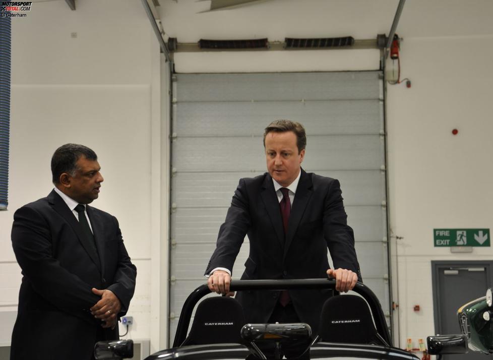 David Cameron und Tony Fernandes (Caterham)