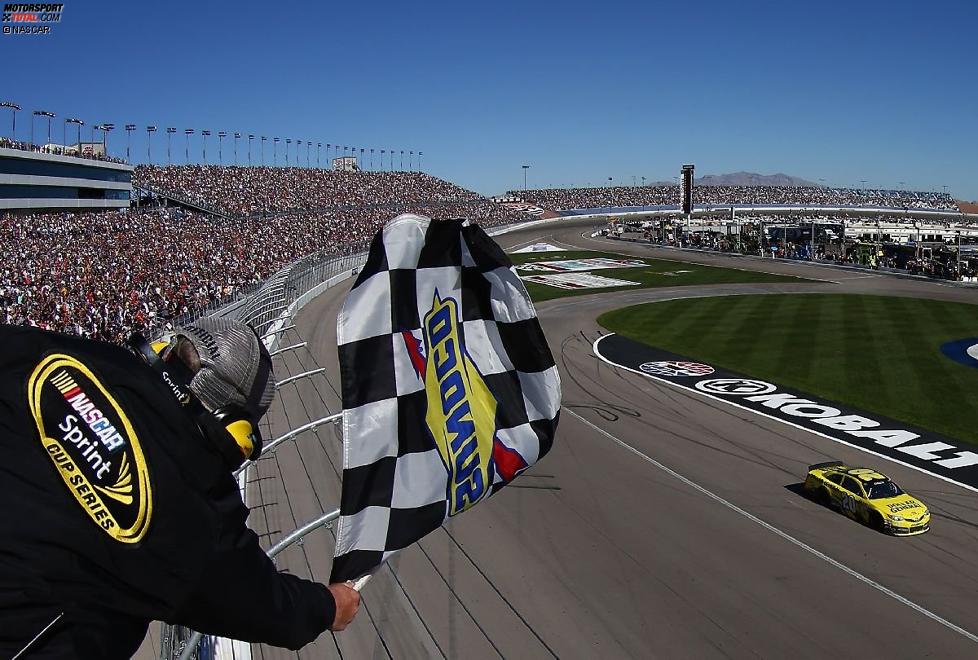 Checkered Flag nach 267 Runden: Dritter Las-Vegas-Sieg für Matt Kenseth (Gibbs) 